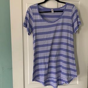 —Small LuLaRoe Classic T